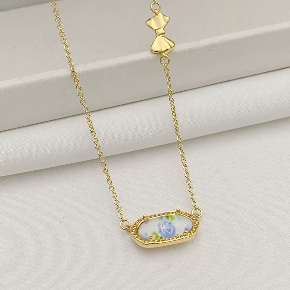 Kendra Scott Oval Pendant Choker